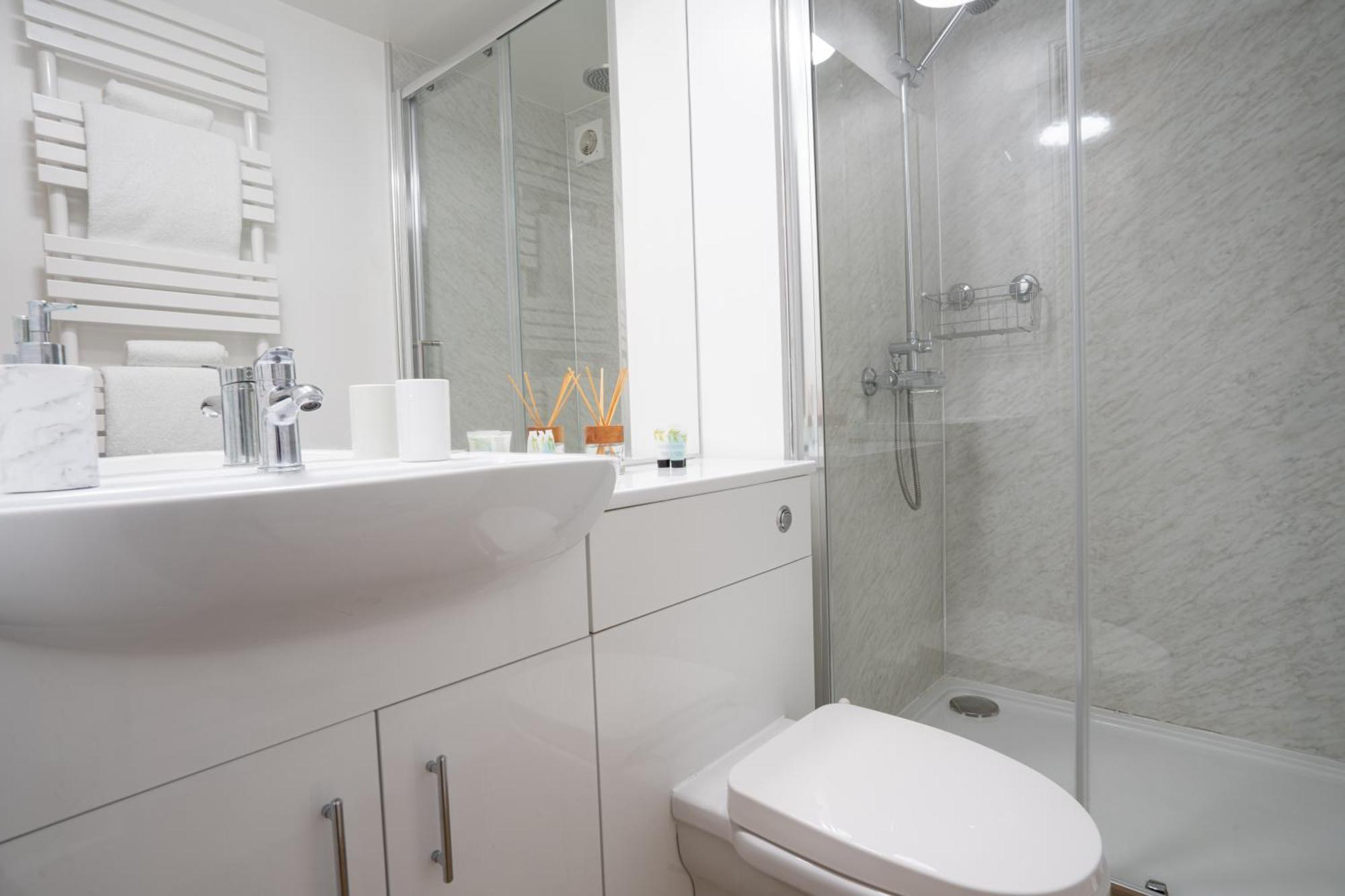 Hassop Station Apartment On The Monsal Trail เบคเวลล์ ภายนอก รูปภาพ
